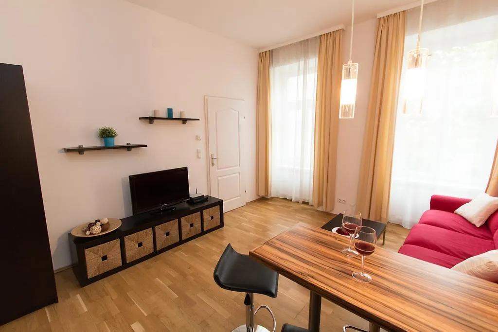 Checkvienna - Steingasse Apartment 0*, Vienna